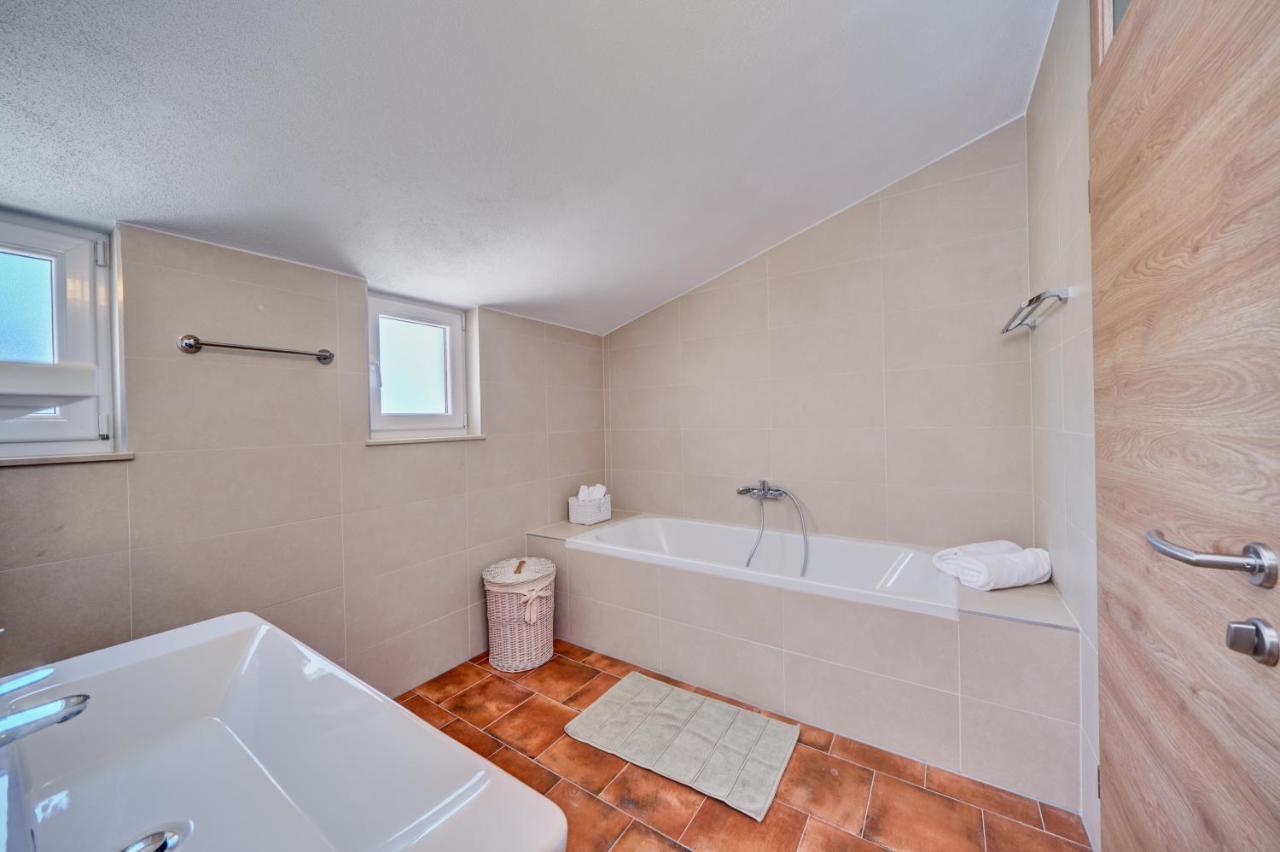 Anovi Holiday Homes By Litto Trogir Eksteriør bilde
