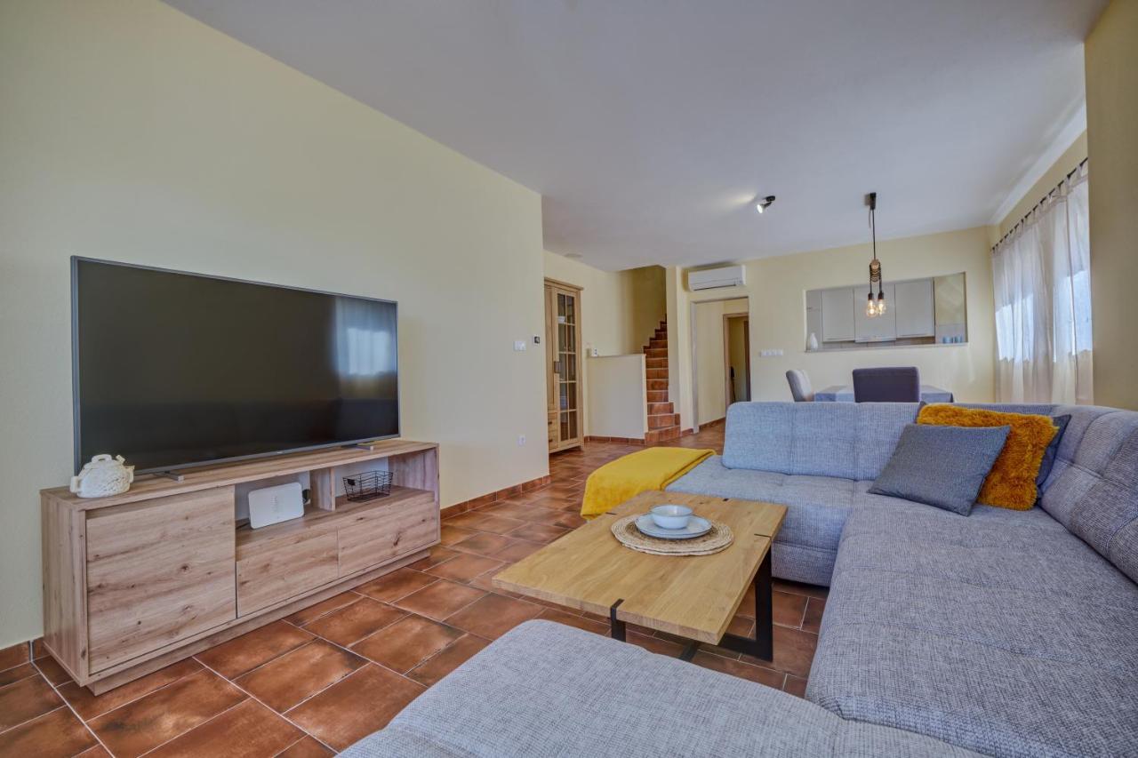 Anovi Holiday Homes By Litto Trogir Eksteriør bilde